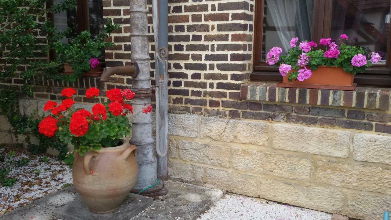 La Chambre D'Amis La Costignieres Montgueux Eksteriør bilde