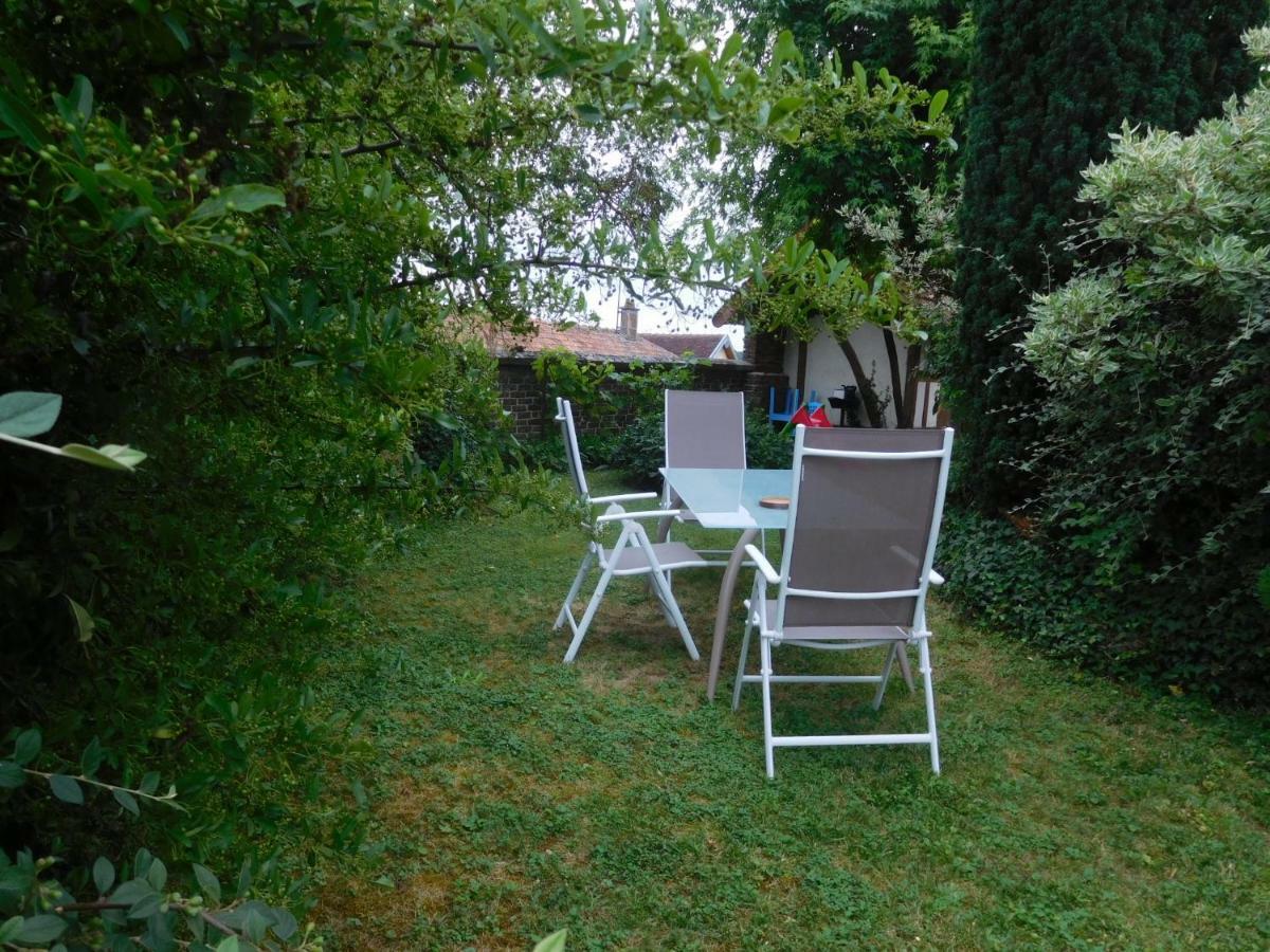 La Chambre D'Amis La Costignieres Montgueux Eksteriør bilde